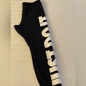 Women’s Nike leggings